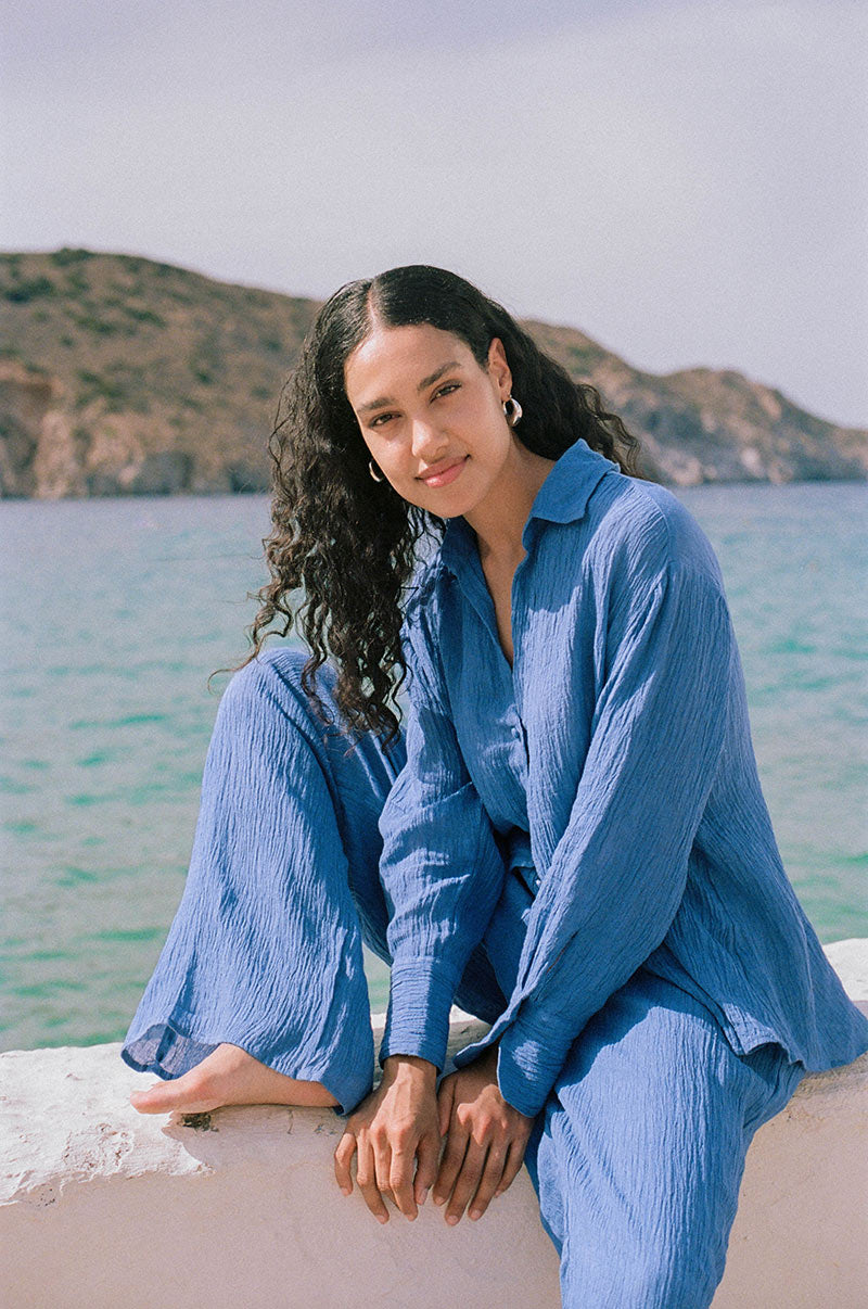 Airy button-down blouse - cerulean blue