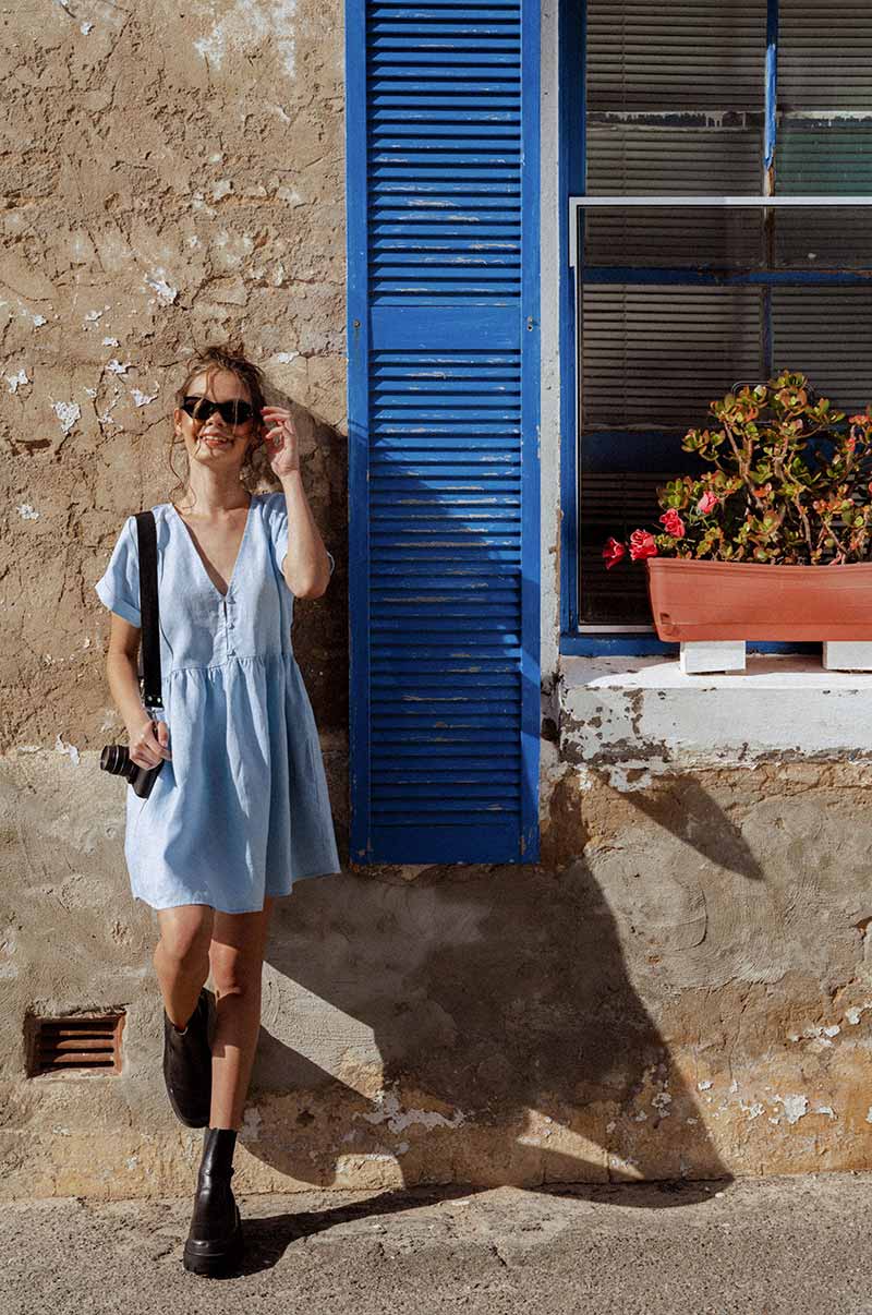 Mini dress with pockets - soft blue linen