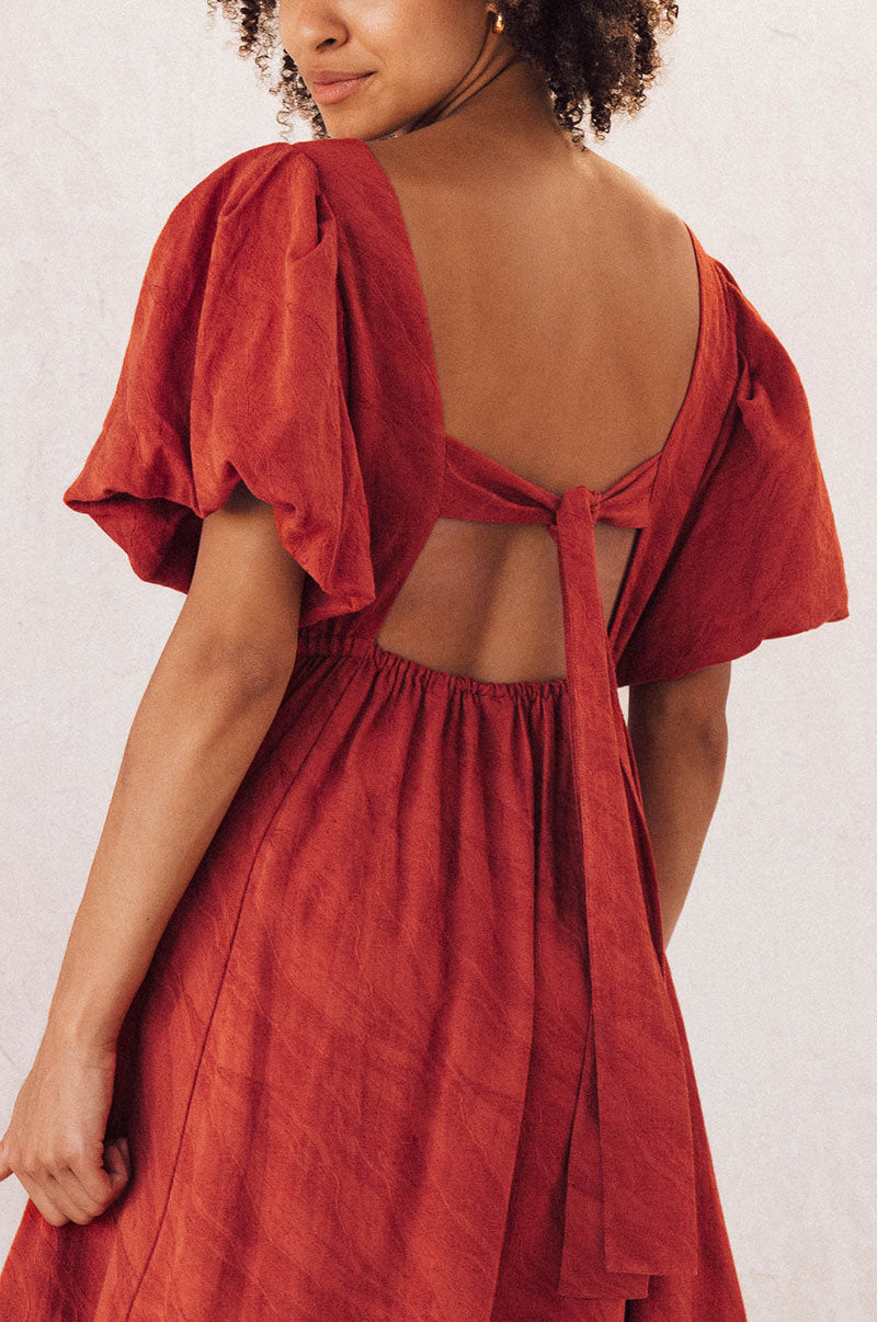 Short puff sleeved v-neck red dress
