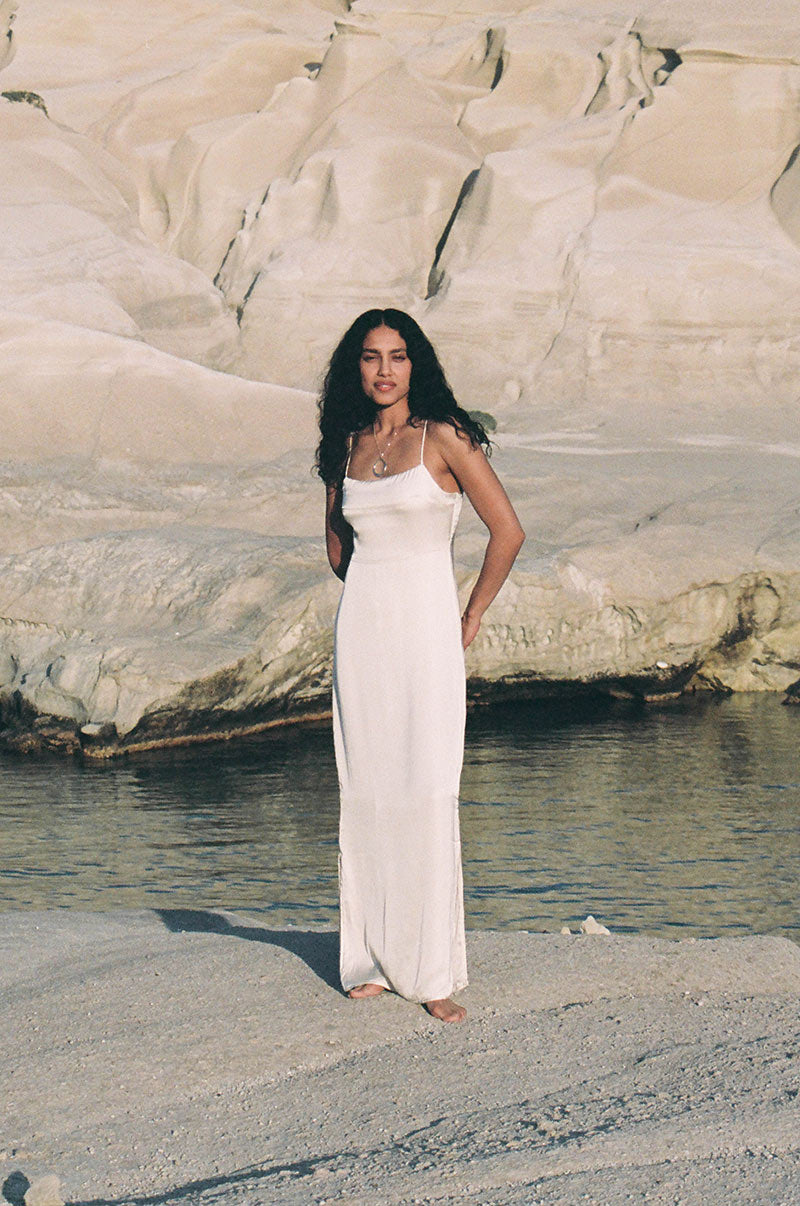 Silky white chic bridal dress 