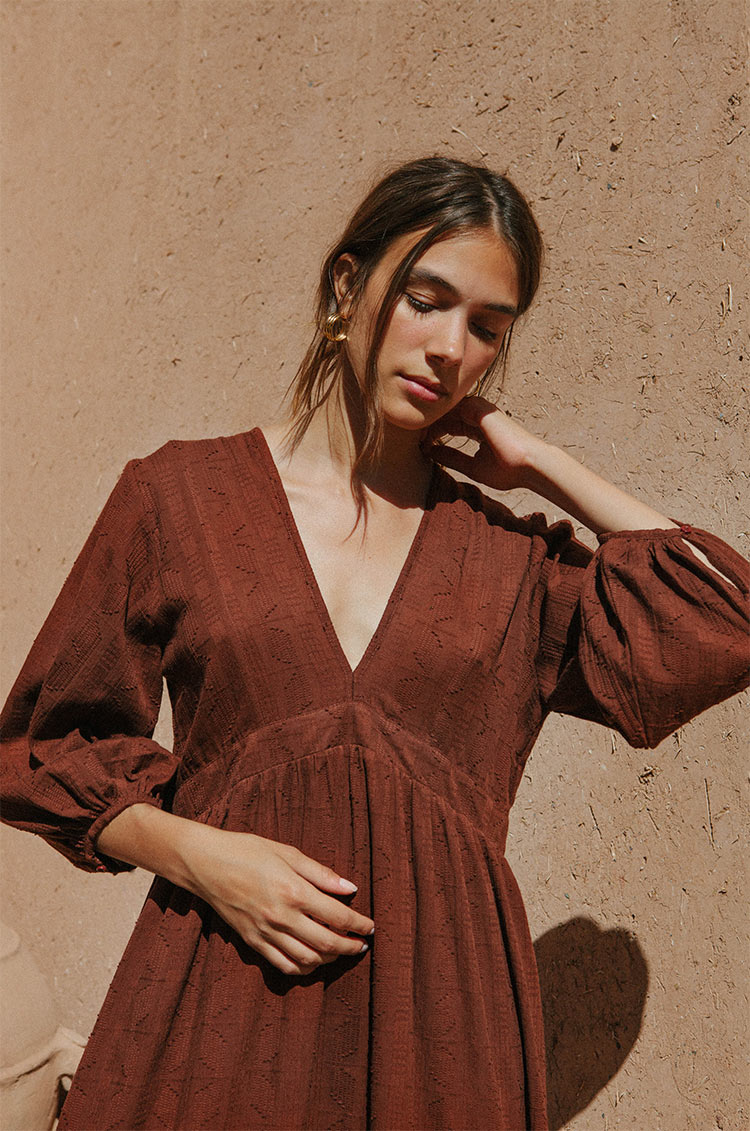 Textured cotton v-neck midi dress