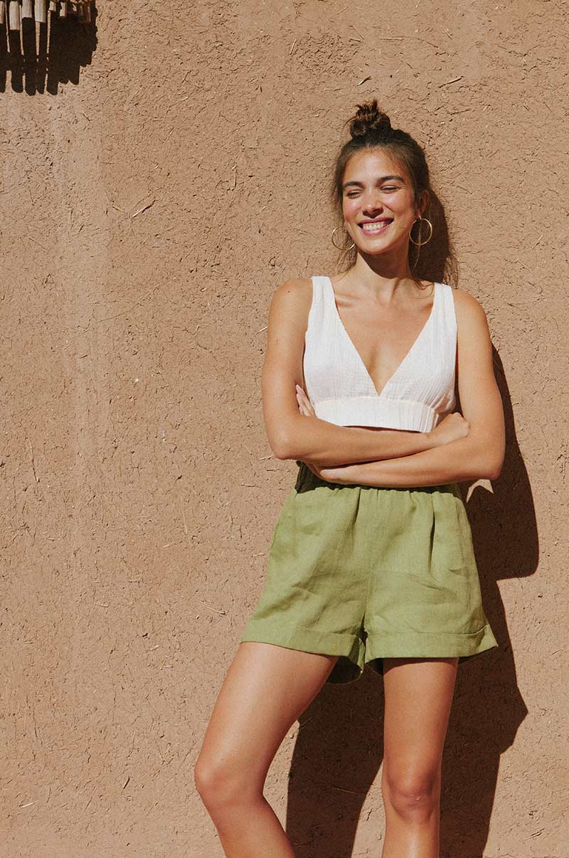 Sleeveless summer cropped top